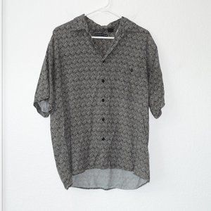Manhattan Black & White Button Down Large